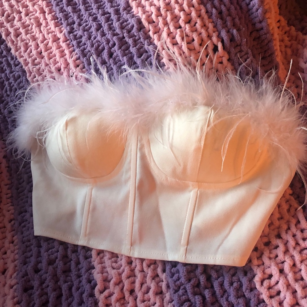 SOLD ON DEPOP!!!!!!!!    FUZZY TUBE TOP